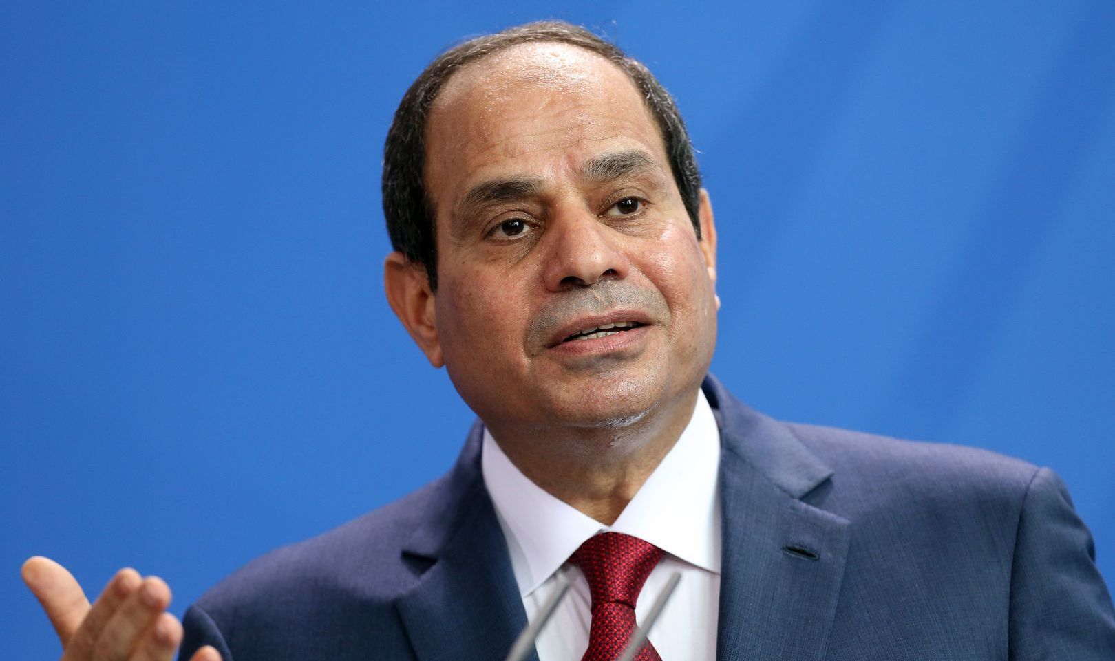 السيسي: بناء المجتمعات من الداخل على أسس المواطنة الضامن لسياسة الاستقرار بالمفهوم الشامل 
