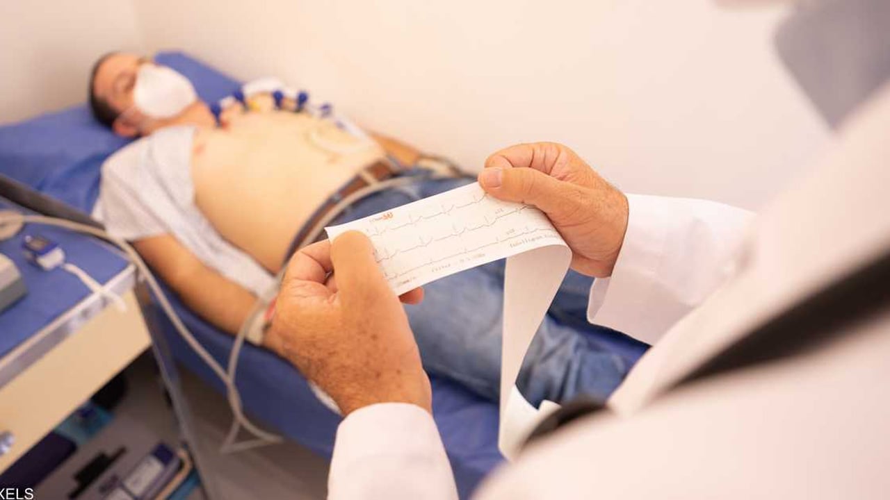خبراء يحذرون مرضى القلب من التعرض للشمس
