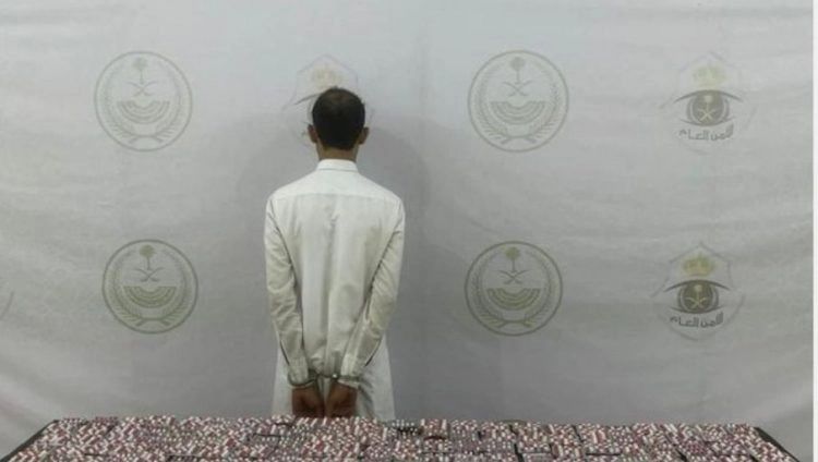 ضبط شخص بحوزته 4605 أقراص خاضعة لتنظيم التداول الطبي بعثوان

