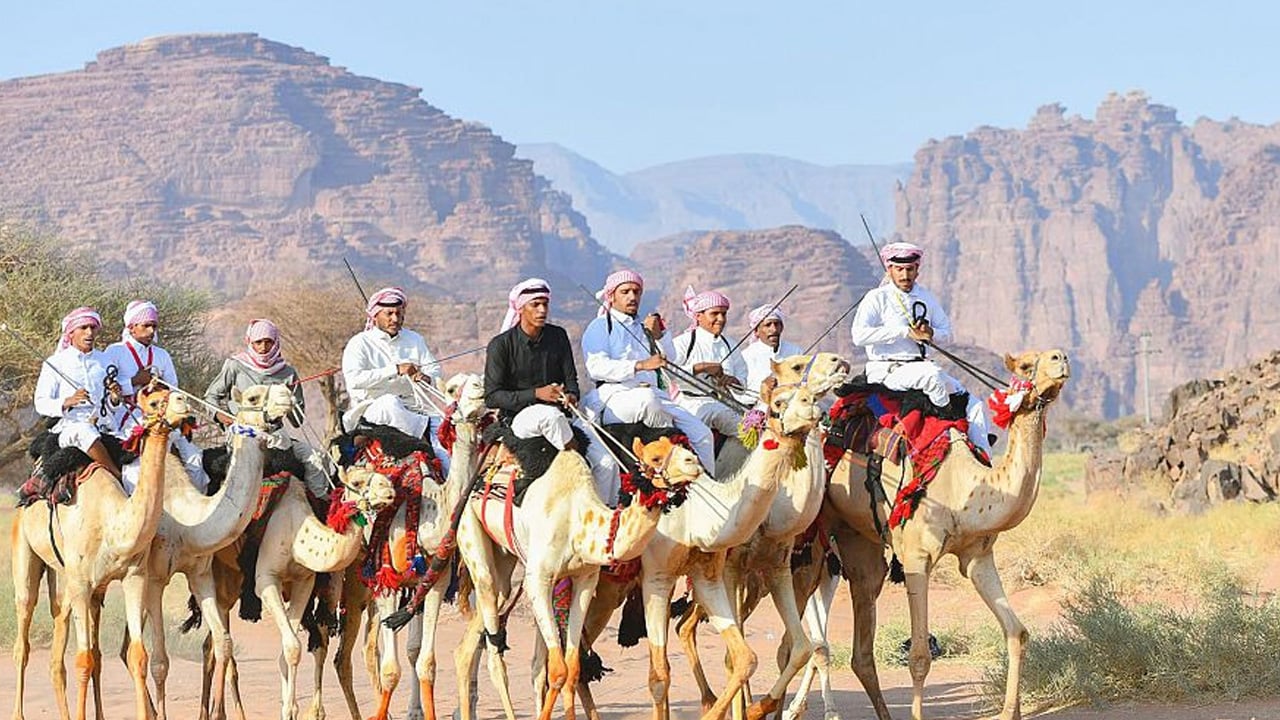 العيد في بادية تبوك.. أصالة لا تزول وموروث لا يتقادم 
