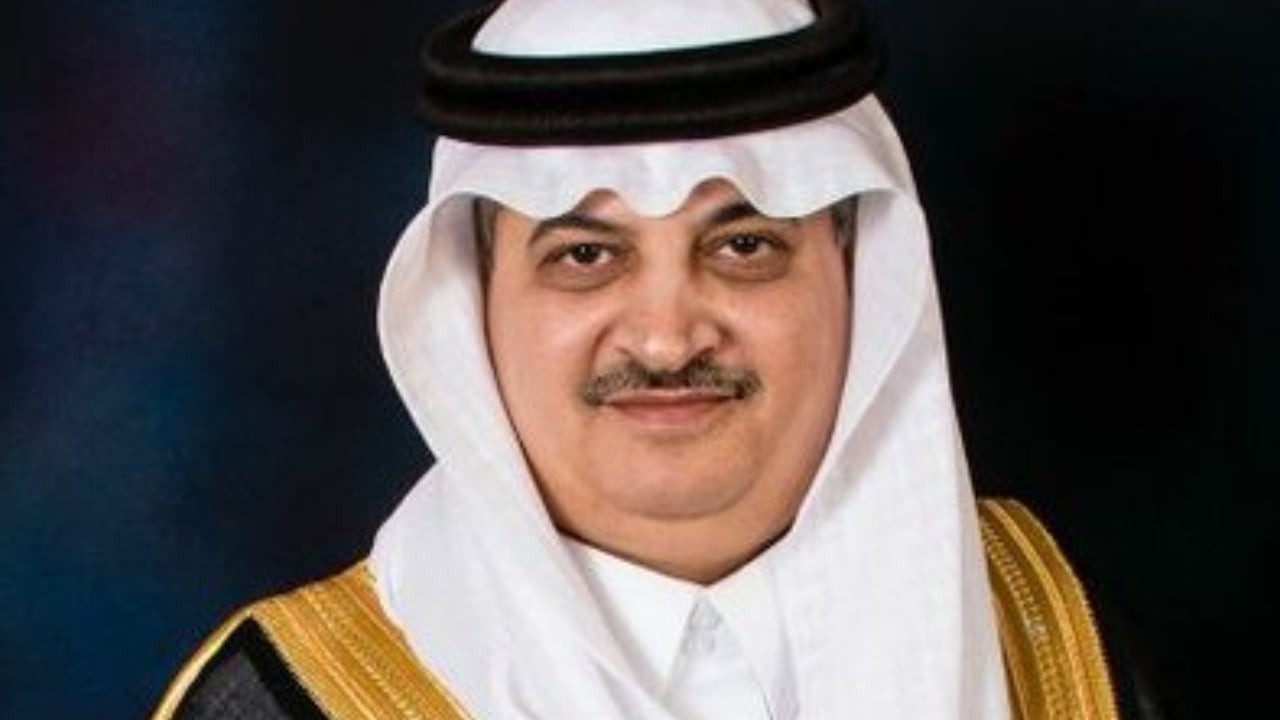 سفير المملكة لدى باكستان يطمئن على صحة التوأم السيامي فاطمة ومشاعل