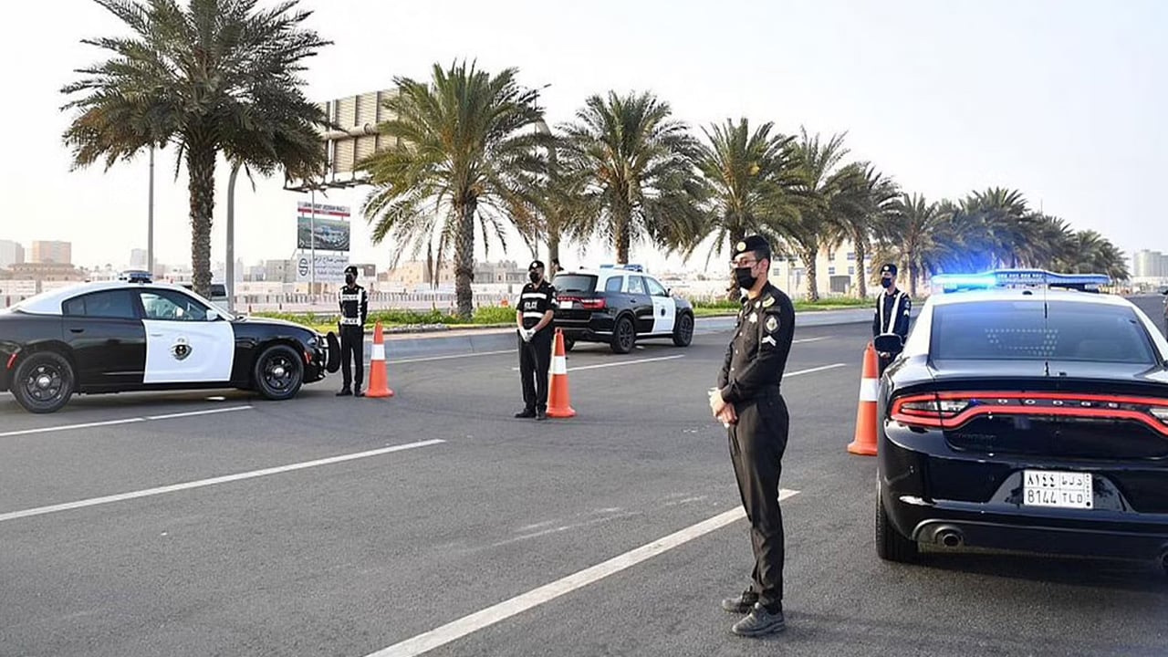 القبض على مواطن بحوزته 13,578 قرصًا خاضعًا لتنظيم التداول الطبي بعسير
