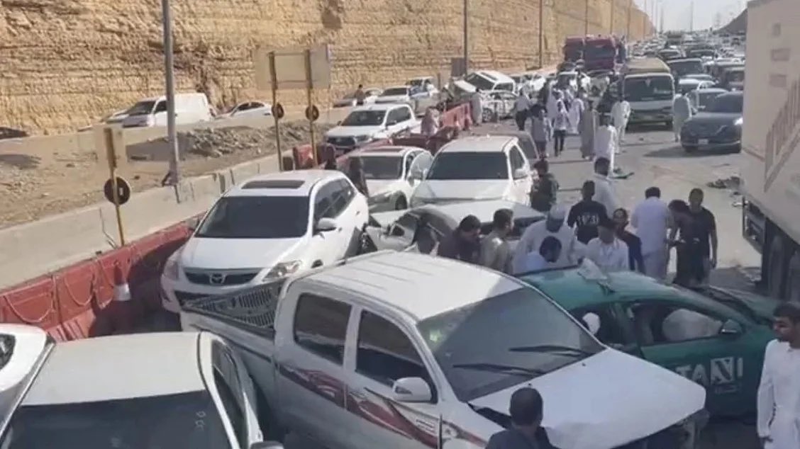 مرور الرياض يباشر حادث تصادم أسفر عن 5 إصابات 
