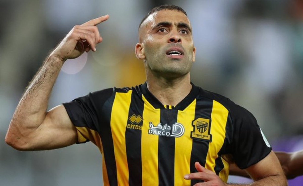 «حمدالله» يعلق على أنباء عودته لمنتخب المغرب ومشاركته في المونديال