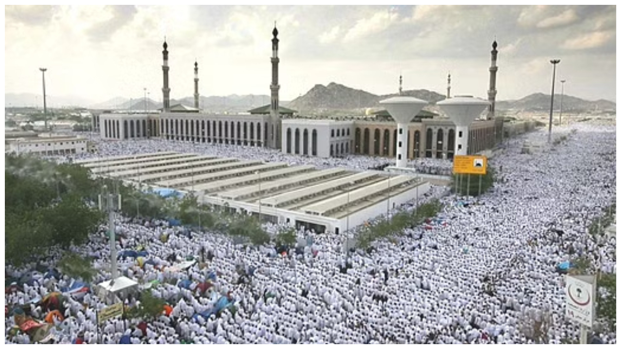 مزدلفة.. مبيت ضيوف الرحمن بعد الإفاضة من عرفات
