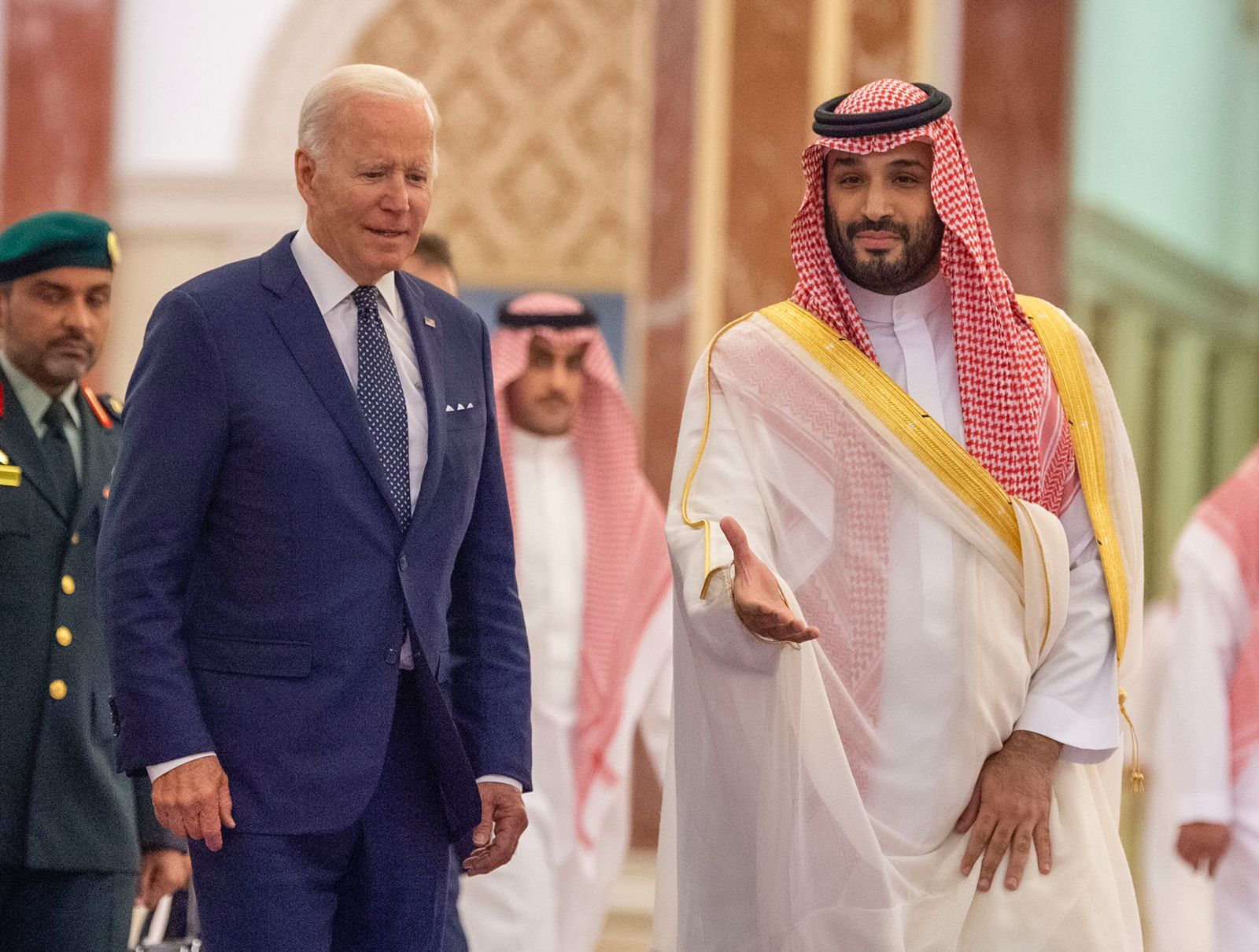  ولي العهد يعقد اجتماعاً مع بايدن بحضور مسؤولين من البلدين