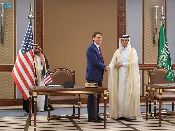 المملكة وأمريكا توقعان 18 اتفاقية ومذكرات تعاون في 5 مجالات مختلفة
