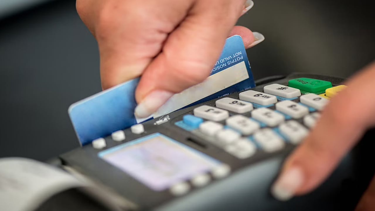  تقرير: تنامي استخدام الدفع بالهواتف في المملكة 
