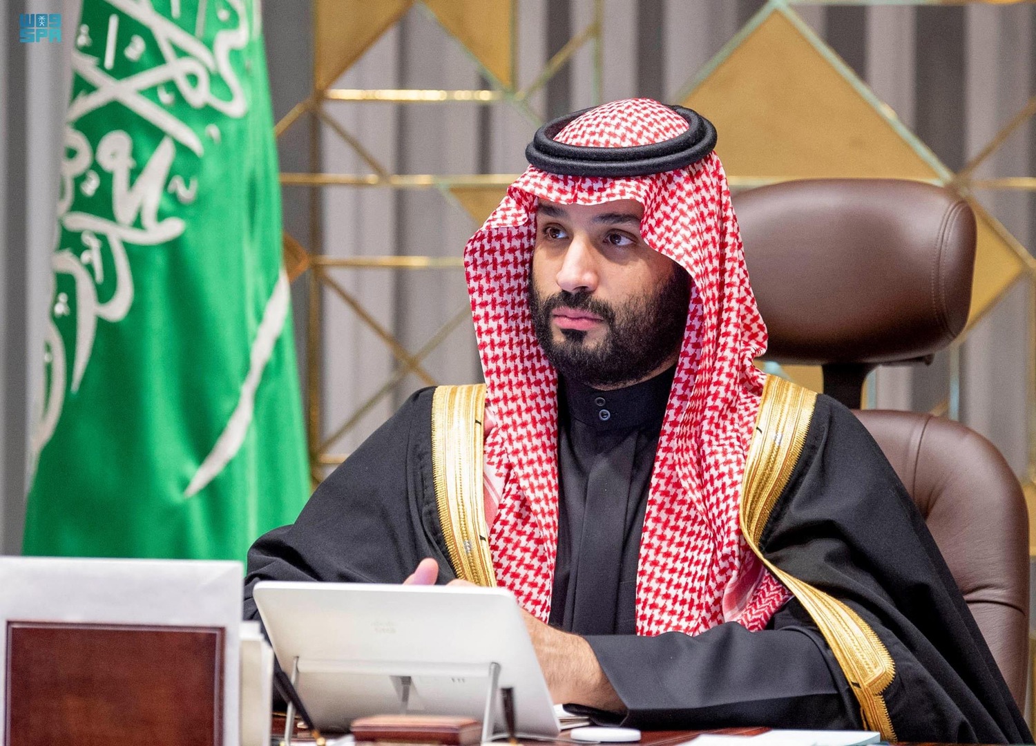 ولي العهد يؤكد مراعاة المواطنين الأكثر حاجة في مواجهة ارتفاع تكاليف الاحتياجات الأساسية