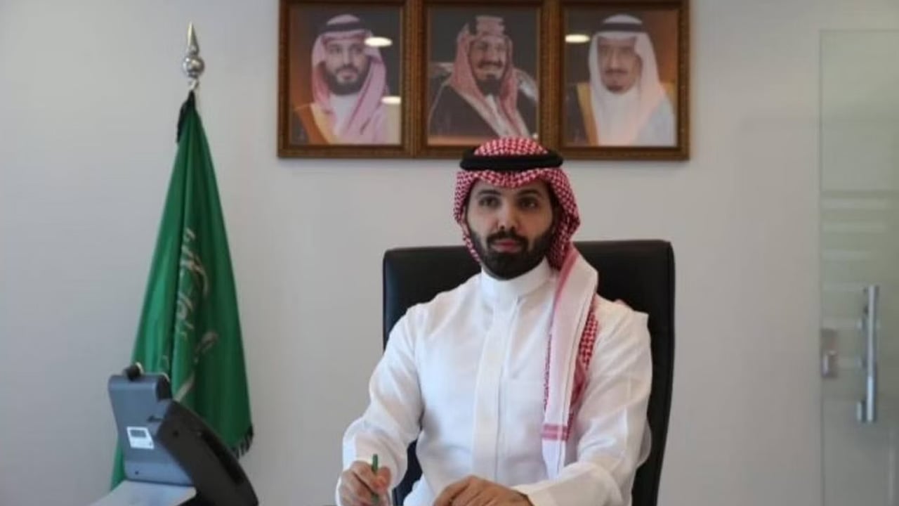 متحدث الموارد البشرية يوضح طرق الإبلاغ عن حالات الإتجار بالبشر 
