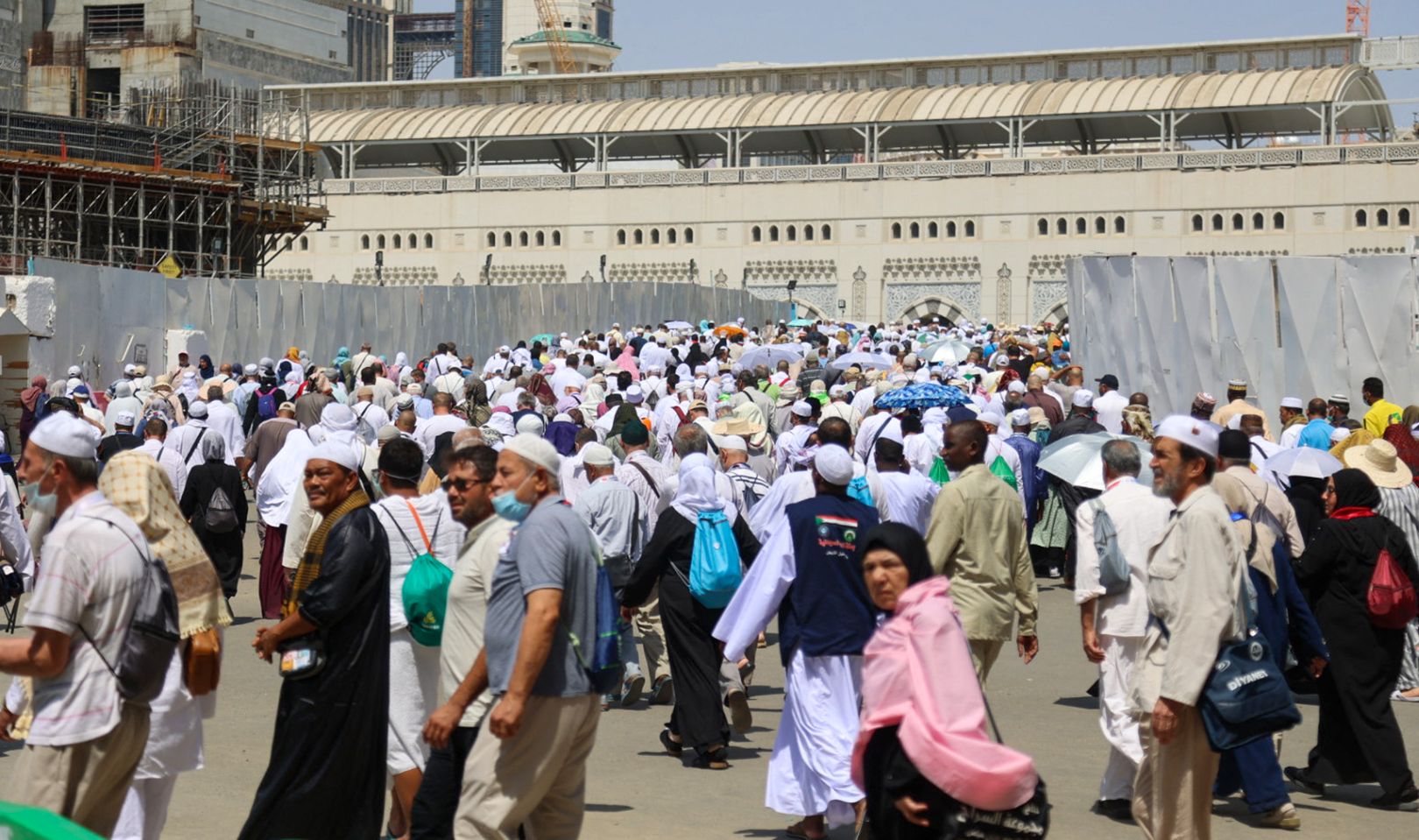 لتعزيز المناعة وتجنب الجفاف.. أخصائية توجه نصائح غذائية للحجاج أثناء أداء المناسك

