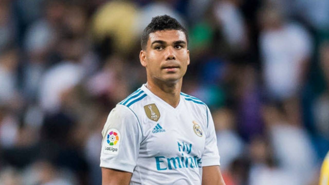 كاسيميرو يحسم موقفه من الرحيل عن ريال مدريد 