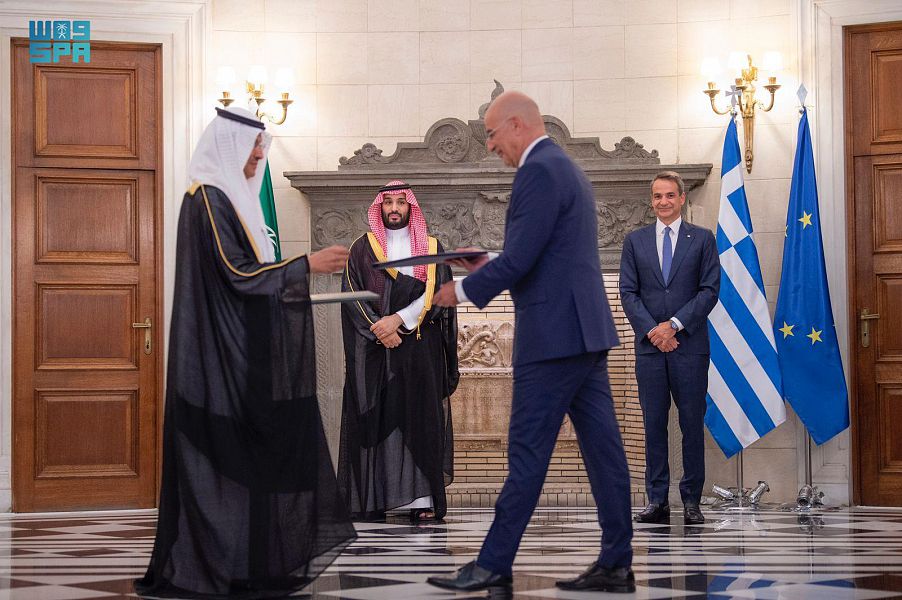 المملكة واليونان توقِّعان مذكرةَ تفاهم حول التعاون في مجالات الطاقة