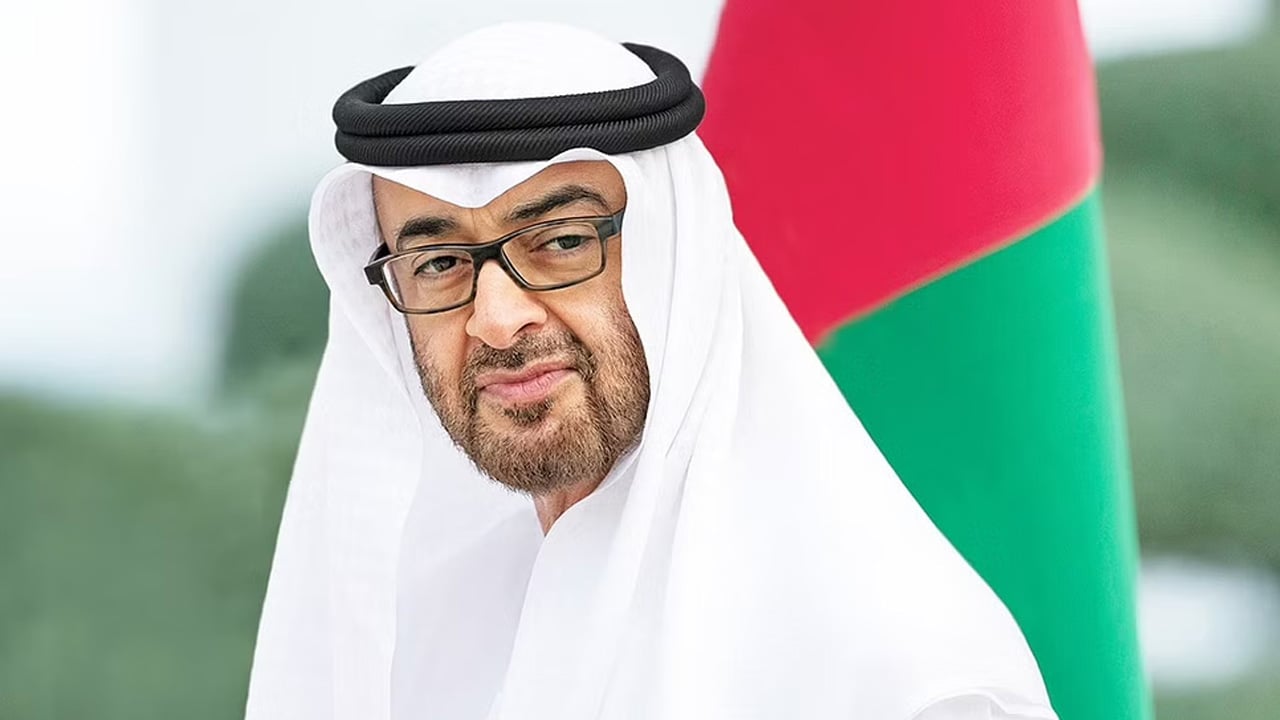 خادم الحرمين يتلقى اتصالًا هاتفيًا من رئيس دولة الإمارات

