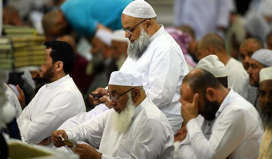 وصول أكثر من 302 ألف حاج إلى المدينة المنورة

