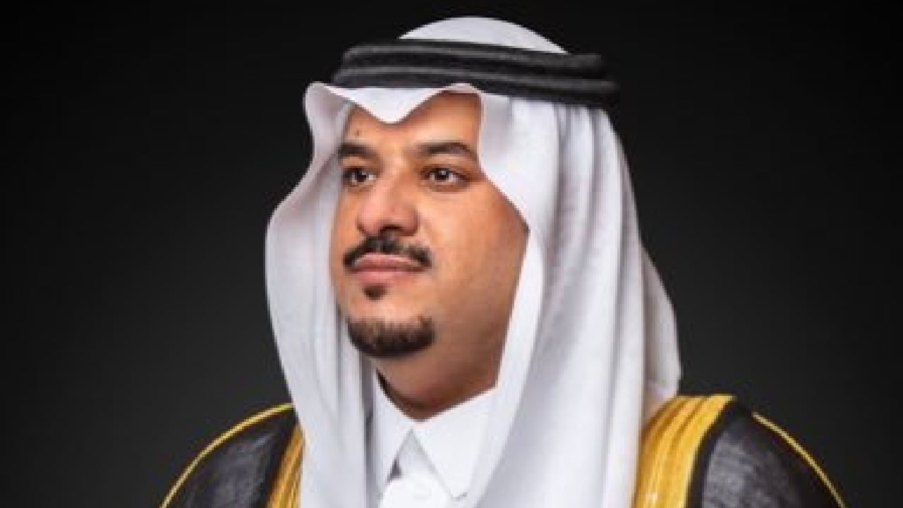 بعد ضبط كمية ضخمة من الإمفيتامين.. أمير الرياض بالنيابة يشيد بجهود رجال مكافحة المخدرات
