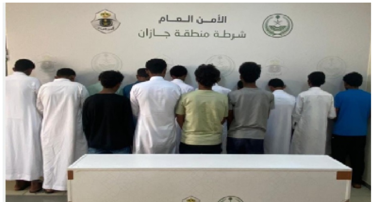 الإطاحة بـ 14 مخالفًا تقدموا لإحدى مؤسسات نقل المعتمرين بمستندات مزورة
