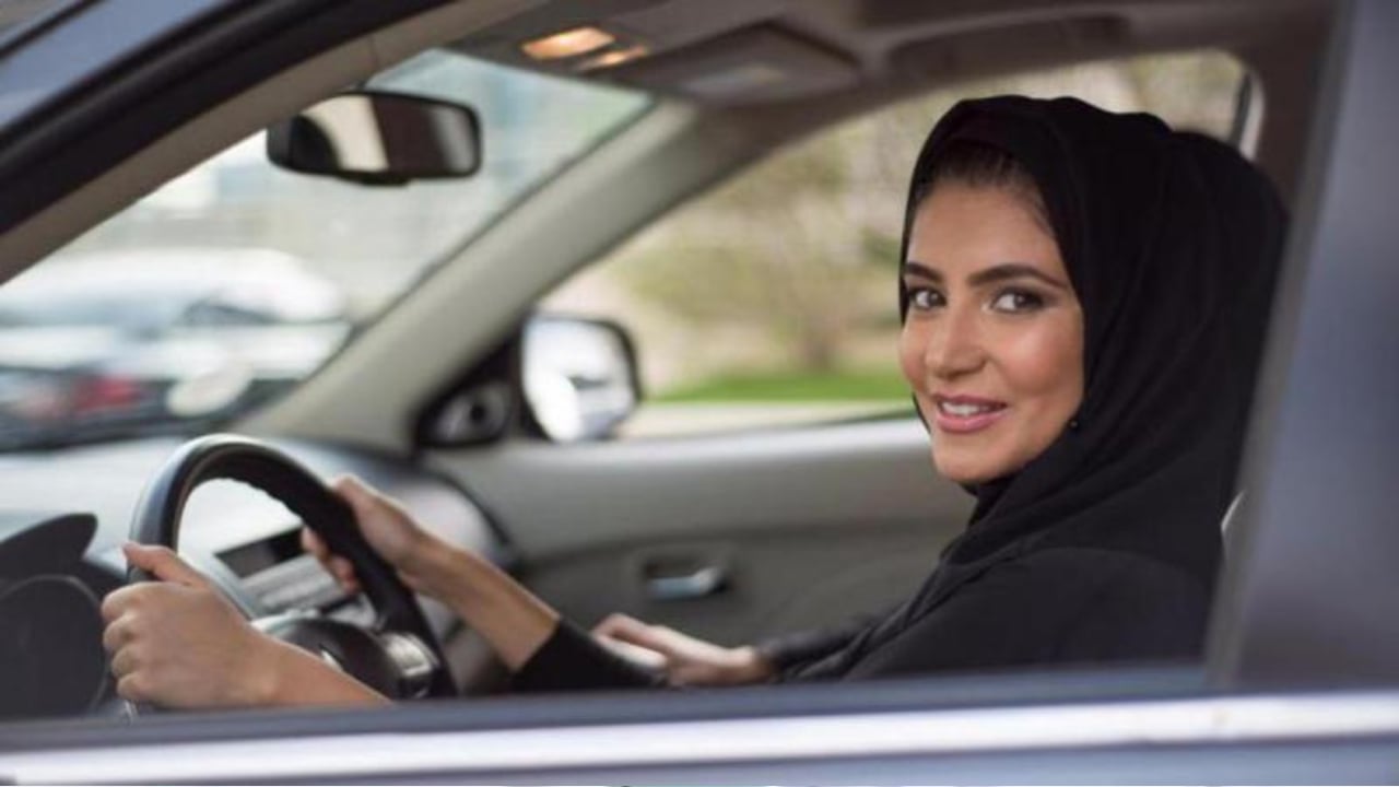 لتدريب المواطنات.. «المرور»: جهود متواصلة لتطوير مدارس تعليم القيادة