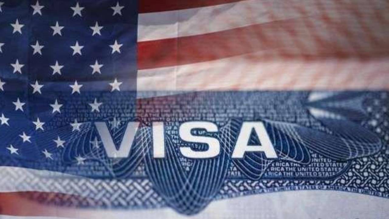 بدء سريان تمديد تأشيرات زيارة السعوديين إلى أمريكا لمدة 10 سنوات