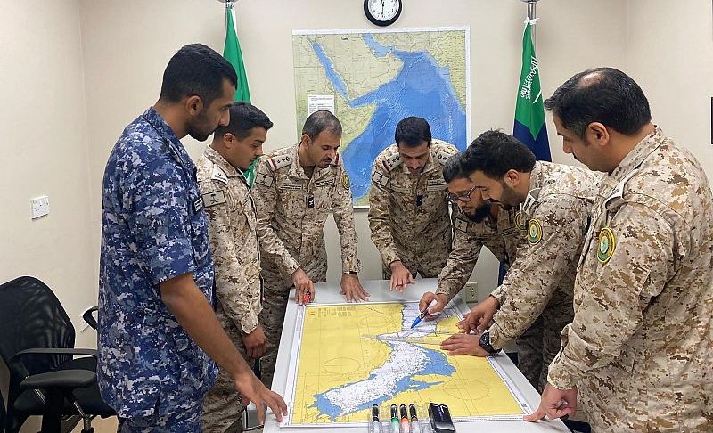 «البحرية السعودية» تضبط 3330 كجم من المخدرات في خليج عمان

