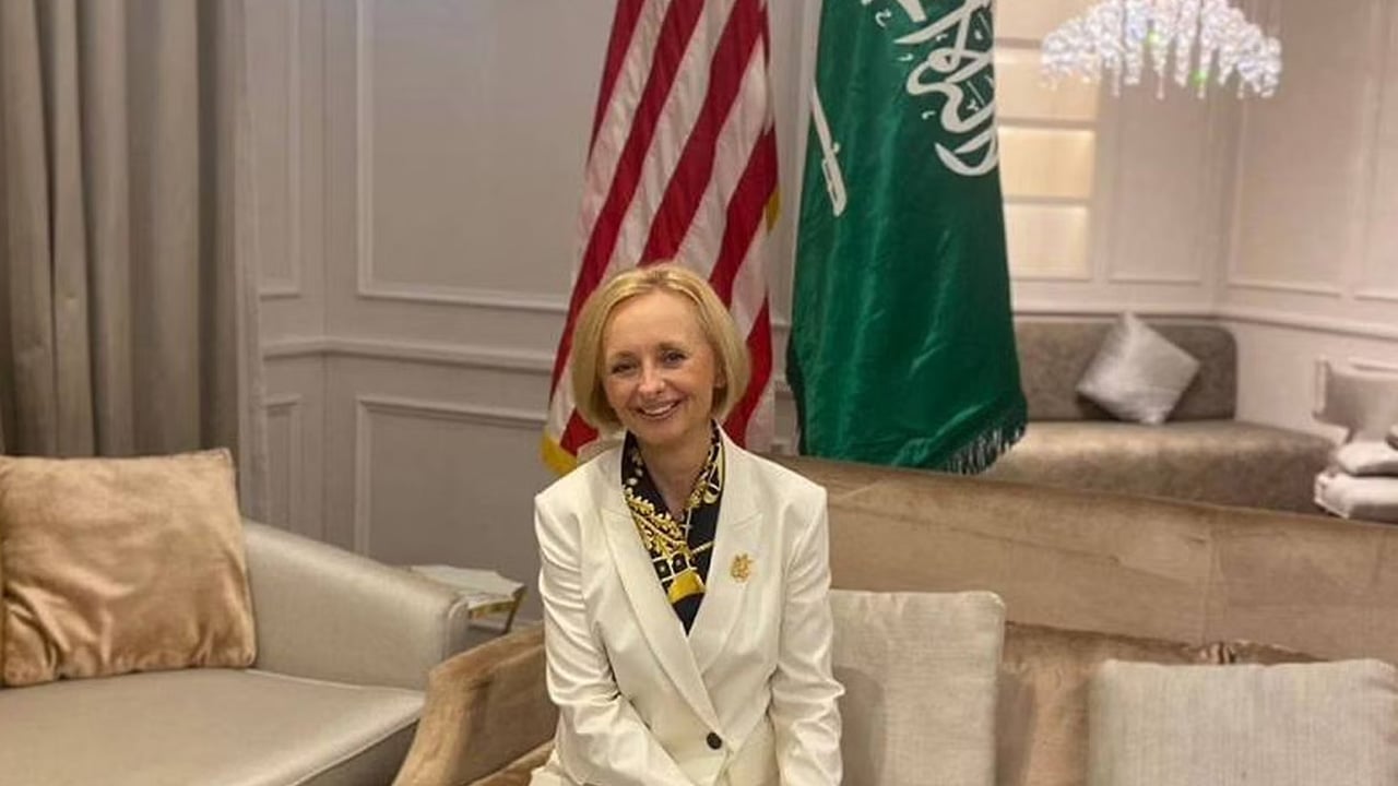القائم بأعمال سفارة أمريكا بالرياض: مصالح الولايات المتحدة تتوافق مع المملكة ونعمل لإنهاء الأزمة اليمنية
