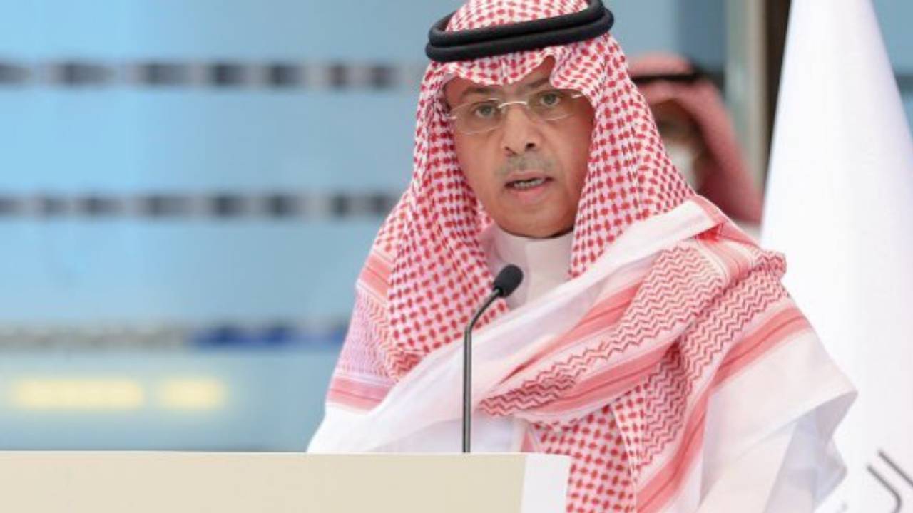 يخدم منتجعات سياحية مستدامة.. رئيس الطيران المدني يزور مشروع البحر الأحمر