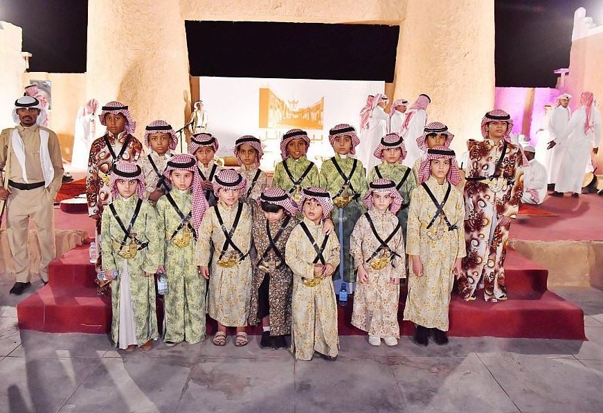 فعاليات يومية لتعليم العرضة السعودية في بيت حائل
