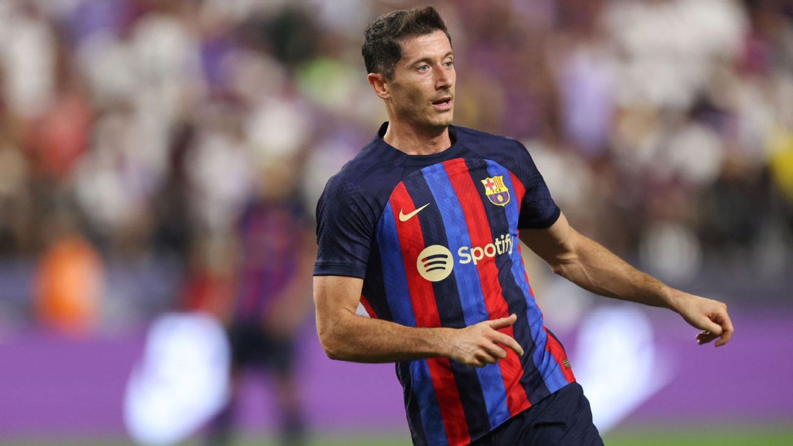 ليفاندوفسكي: برشلونة أمضى وقتًا طويلاً بدون ألقاب.. وحان الوقت للفوز بالبطولات