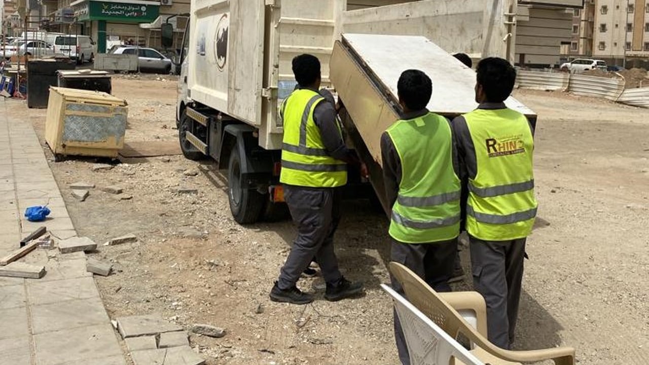 أمانة جدة تكافح التشوه البصري وتتعقب البيع العشوائي