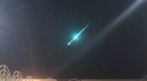 باحث فلكي: نيزك الدوادمي كرة نارية احترقت في الغلاف الجوي
