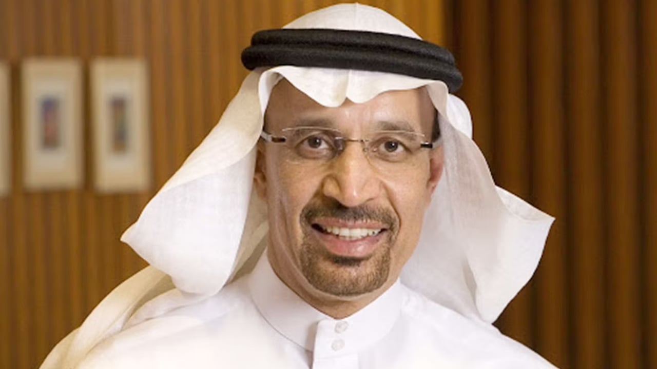 الفالح: «أبل» تبدأ العمل في المنطقة اللوجيستية بمطار الملك خالد قريبًا