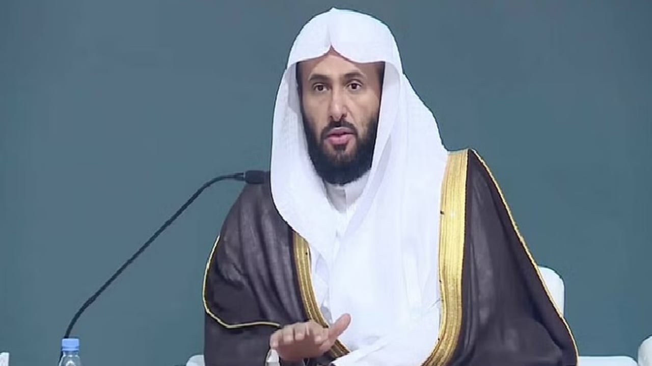 لتشمل 140 خدمة إلكترونية.. وزير العدل يوجّه بالتوسع في خدمات «ناجز» 
