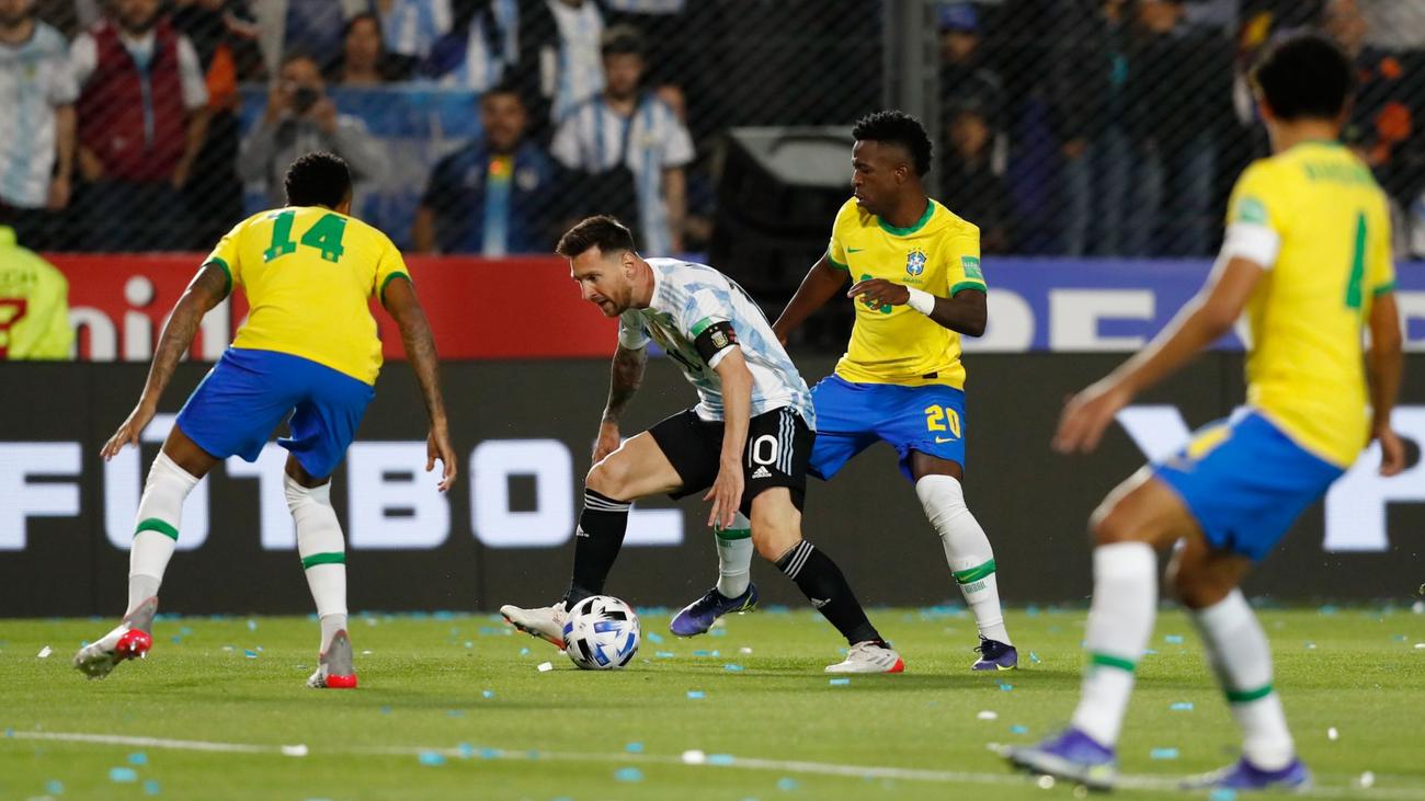 البرازيل ترفض مواجهة الأرجنتين في المباراة المؤجلة من تصفيات المونديال