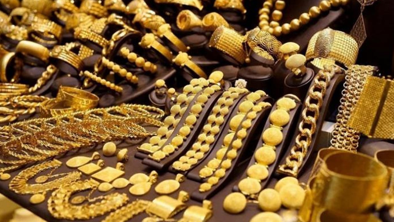 انخفاض أسعار الذهب خلال تعاملات الأربعاء.. وعيار 21 بـ187.57 ريال
