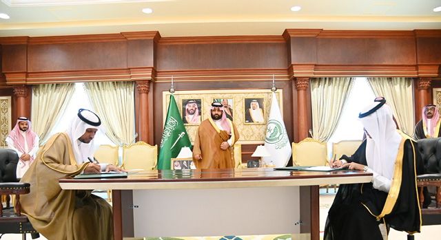 بالصور.. أمير جازان بالنيابة يشهد مراسم توقيع 3 مذكرات تعاون لتعليم صبيا

