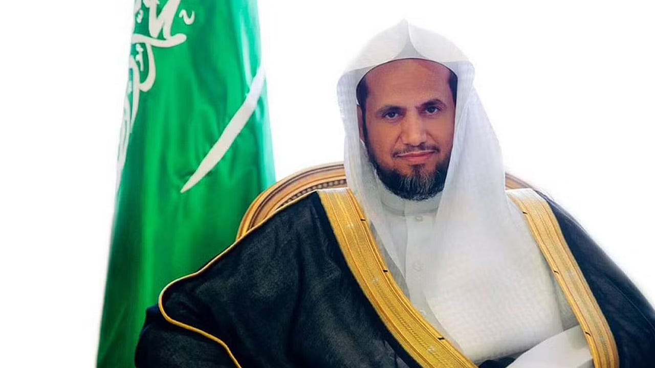 «النائب العام» يُدشُّنُ الدليلَ الإجرائي للإشراف على تنفيذ الأحكام بالسجون ودور التوقيف
