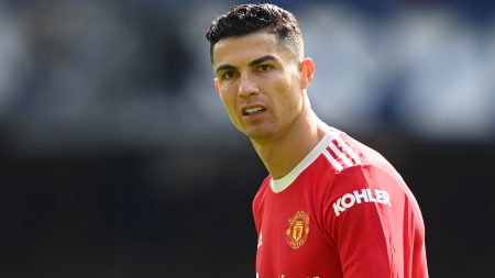 هل ينتقل رونالدو إلى مارسيليا؟ .. النادي يرد