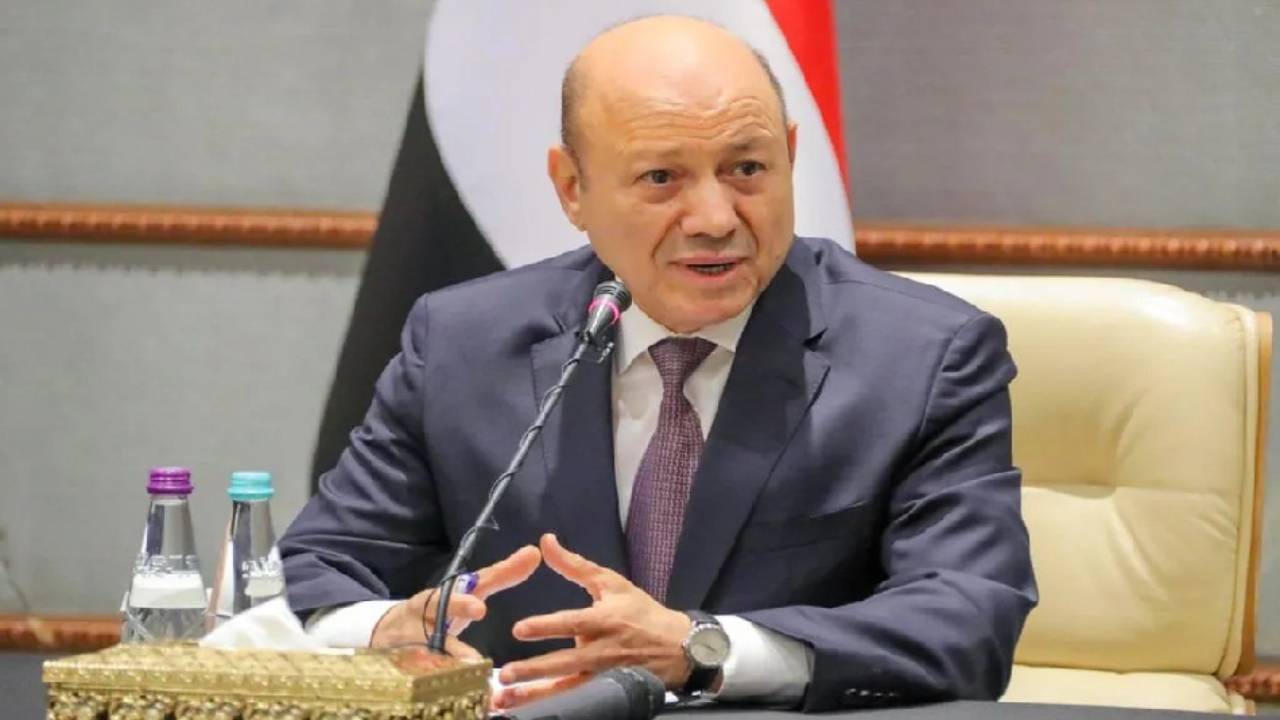 "العليمي" يُشيد بدعم المملكة للمتضررين من إعصار "تيج" بمحافظة المهرة