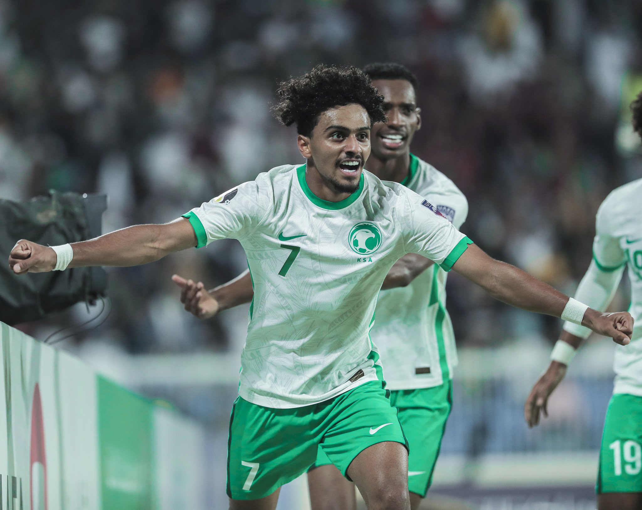 أخضر الشباب يتوج بكأس العرب بعد الفوز على منتخب مصر بركلات الترجيح