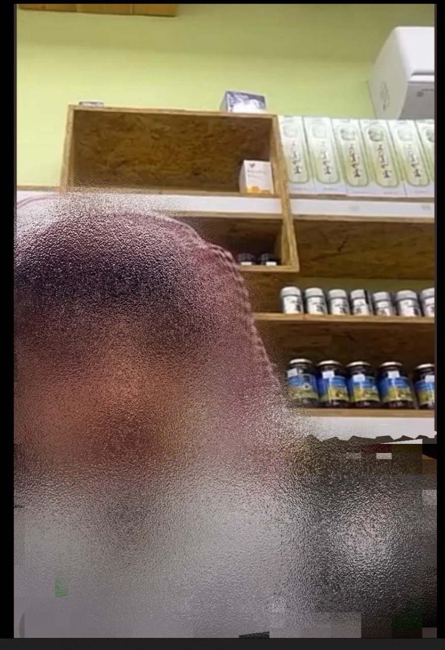 الإطاحة بمخالف يمارس مهنة الطب البديل بدون ترخيص

