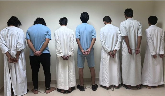 شرطة الرياض تقبض على 7 أشخاص تشاجروا في مكان عام