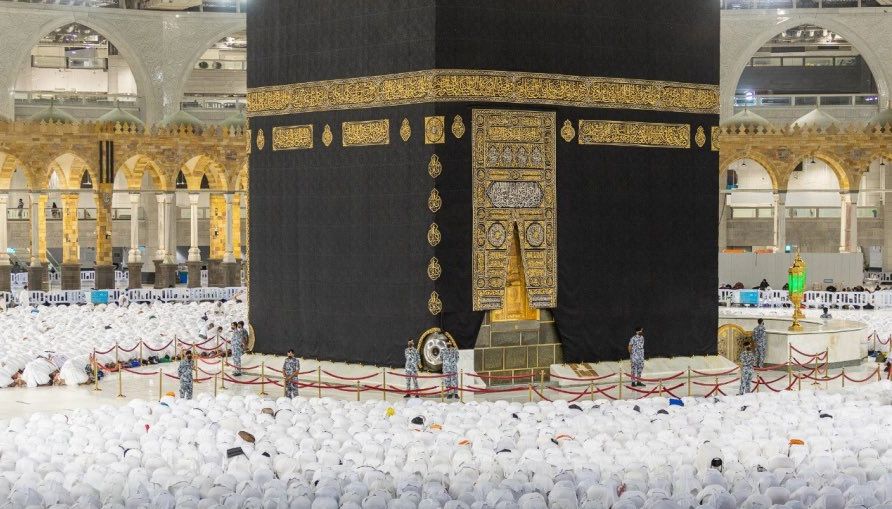 «الحج»: لا حد أقصى لتكرار العمرة خلال العام للقادمين من الخارج 
