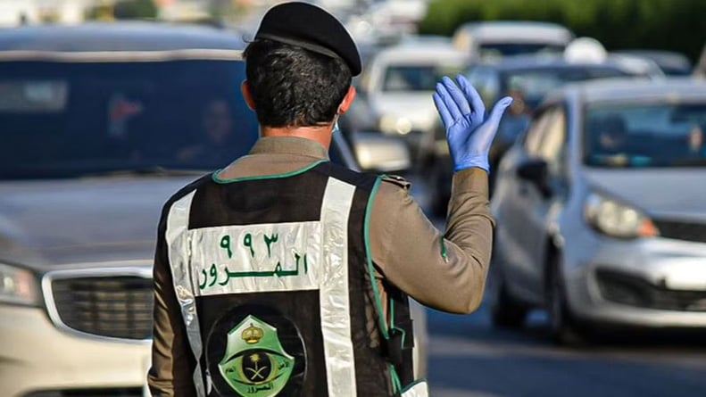 المرور: 6 إرشادات لعبور الطريق بطريقة آمنة 
