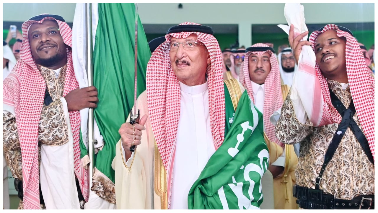 بالصور.. أمير جازان يرعى حفل أهالي المنطقة بمناسبة اليوم الوطني الـ92
