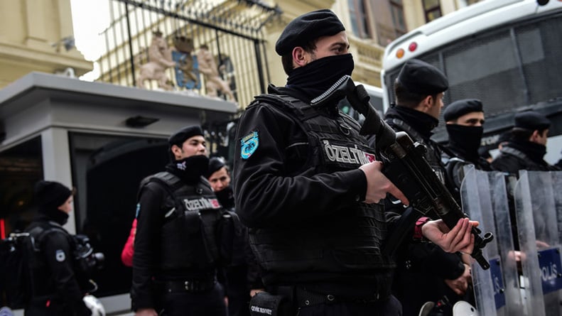 حصيلة صادمة لانتشار معدلات الجريمة في تركيا.. سطو وسرقة واحتيال
