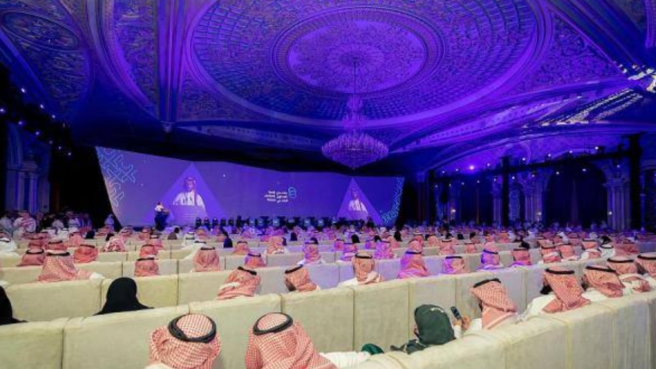 5 وزراء يناقشون أثر المحتوى المحلي على الاقتصاد الوطني