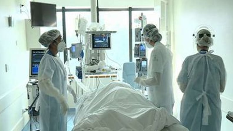 مرض حيّر الأطباء.. وفاة شخصين بالتهاب رئوي غامض في الأرجنتين
