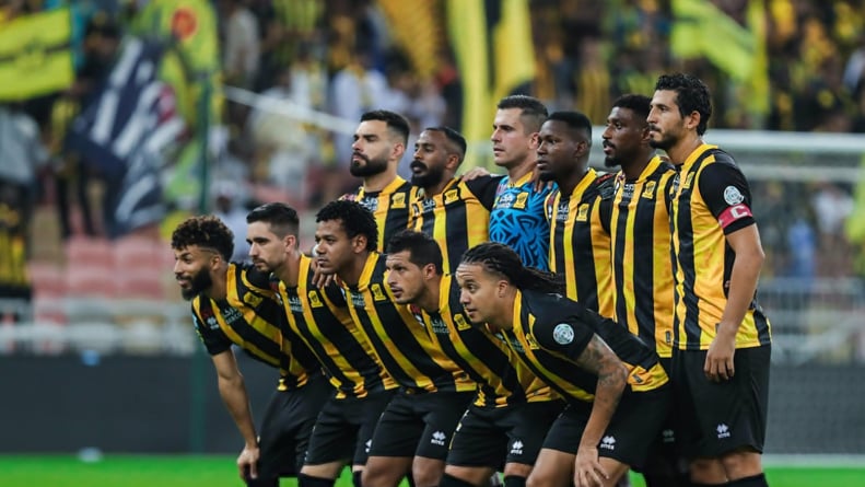 بالأرقام.. التاريخ يُساند الاتحاد قبل مواجهة الخليج في دوري المحترفين

