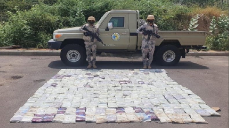 حرس الحدود يحبط محاولة تهريب 300 كيلو جرام من الحشيش المخدر في جازان
