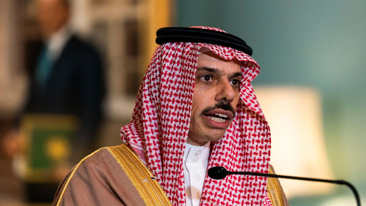وزير الخارجية يُطمئن نظراءه من أمريكا وبريطانيا والسويد وكرواتيا على رعاياهم المفرج عنهم في عملية تبادل الأسرى بين روسيا وأوكرانيا

